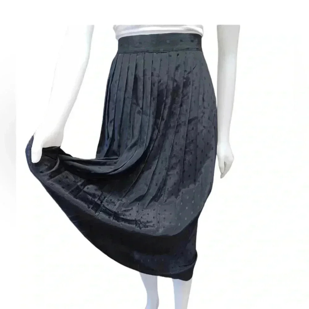 Passport Vintage Black Pleated Maxi Skirt Size Small